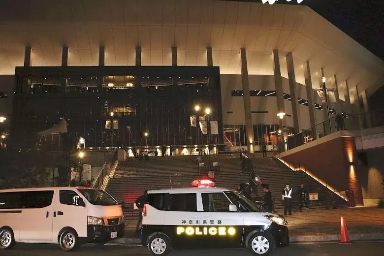 Polisi berada di sekita area (The Japan Times