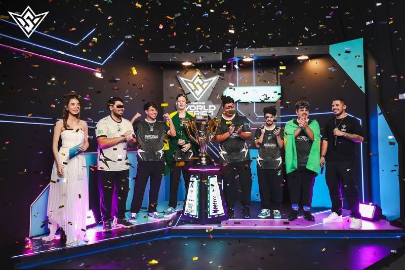 Puncak acara FFWS dan pengambilan trofi juara oleh tim Magic Squad FFWS 2023. (Instagram/@ffesports.global)