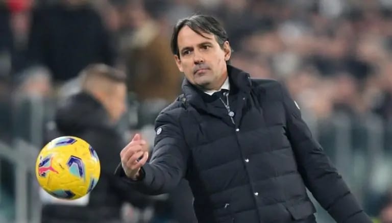 IMBANG: Pelatih Inter Milan Simone Inzaghi saat melawan Juventus yang berakhir imbang kuat 1-1 di Stadion Allianz, Turin (27/11) dini hari WIB. (Foto Football Italia)