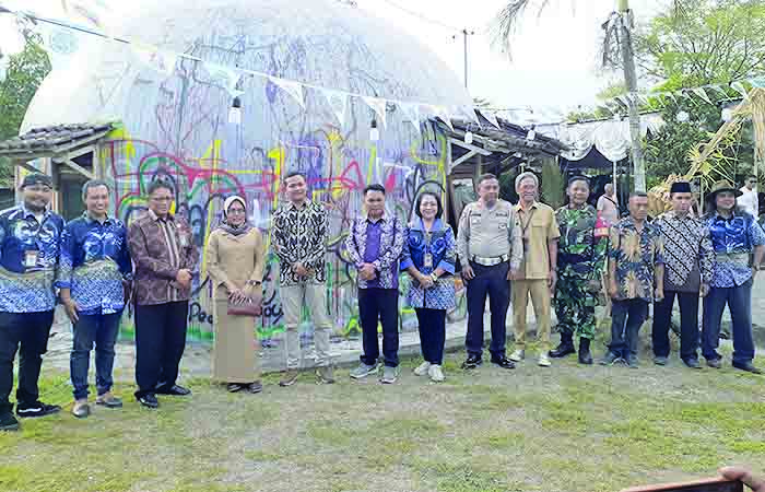 TUANGKAN KREATIVITAS DAN POTENSI: Suasana pembukaan PDB 2023 di Desa Wisata Rumah Domes, Sumberharjo, Prambanan, Sleman, Senin (27/11).