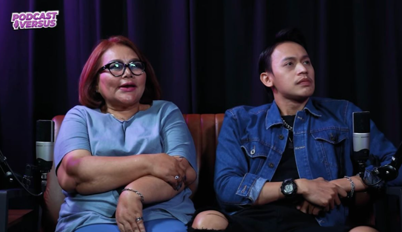 Eva Manurung ibu dari Virgoun dan Jordan Ali, kekasih berondongnya. (Podcast/Versus)