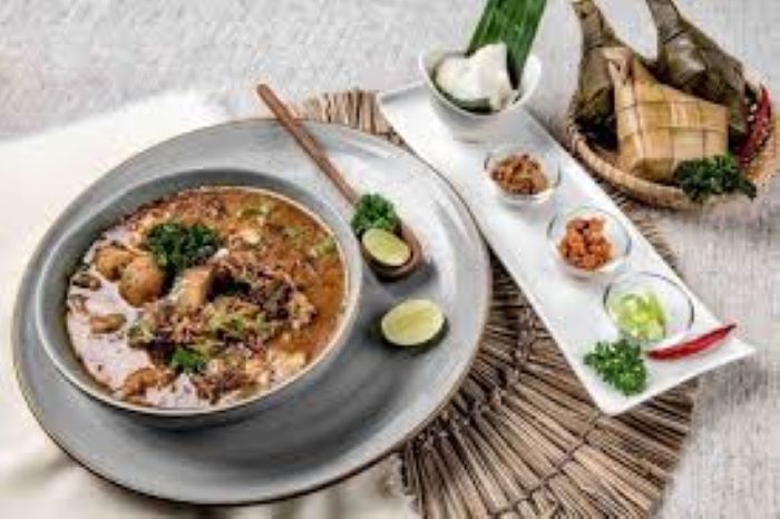 Cotto Makassar sajian khas Sulawesi Selatan (medium.com ()