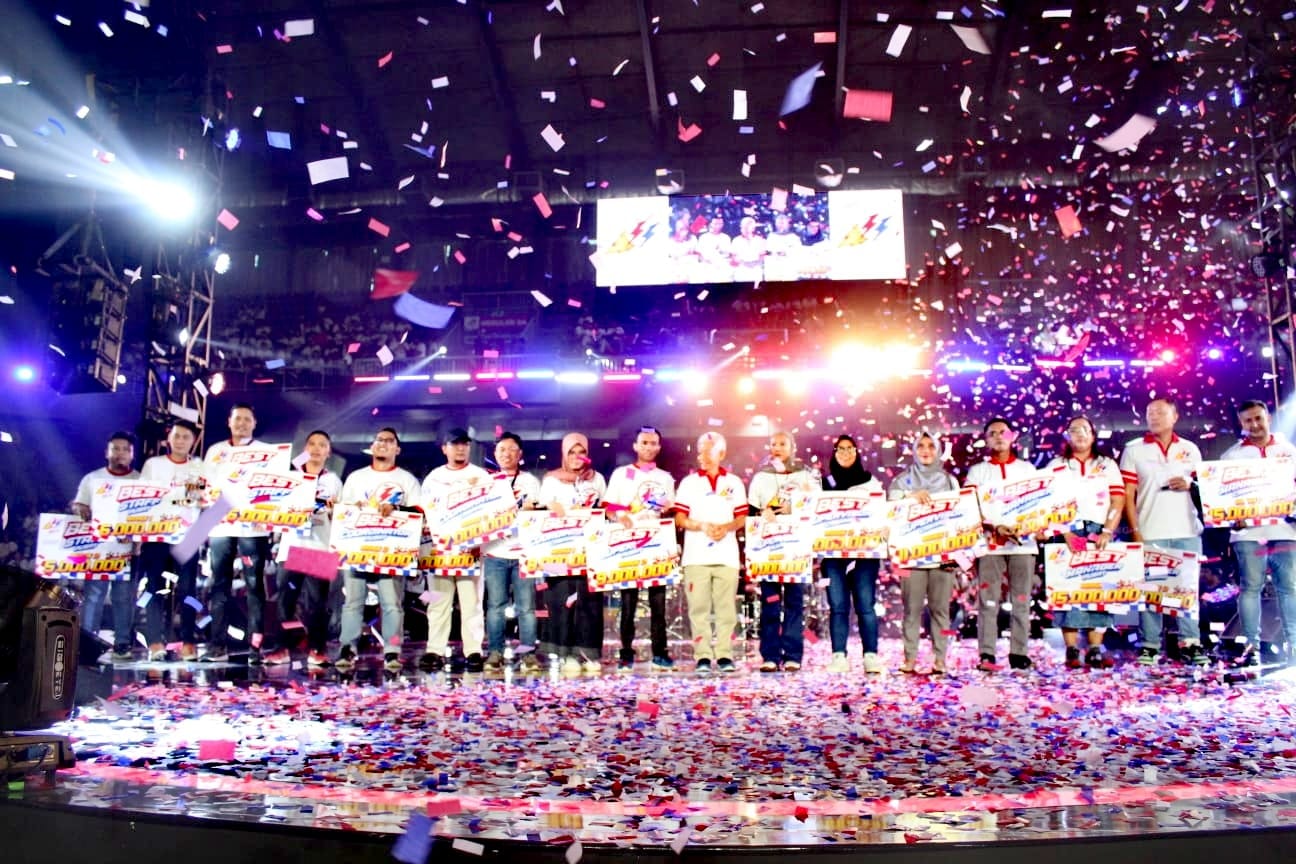 HUT: Acara puncak HUT JNE ke-33 dilaksanakan secara hybrid di Britama Arena Mahaka Square, Jalan Raya Kelapa Nias No. 6 Kelapa Gading Barat Jakarta Utara. (JNE)