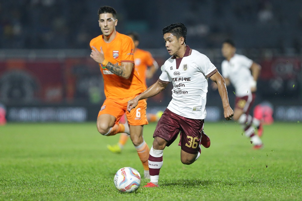 TOP: Pemain muda Persis mampu menampilkan performa terbaik ketika hadapi Borneo FC (istimewa)