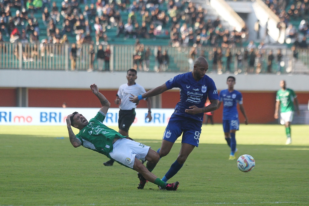 IMBANG- Pertandingan PSS Sleman menjamu PSIS Semarang di putaran pertama Liga 1 2023-2024 di Maguwoharjo International Stadium (21/07/2023) lalu.