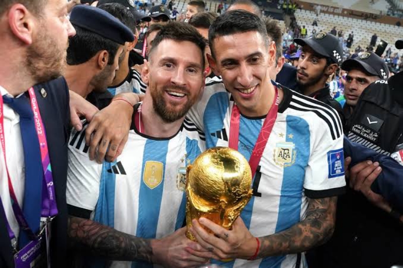 KERAS: Di Maria memberikan sebuah ultimatum kepada lawan mereka agar tidak membuat Lionel Messi marah. (dok Getty Images)