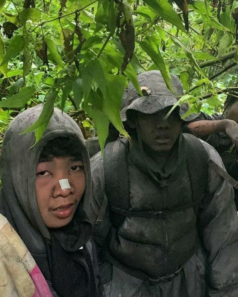 Pendaki yang terjebak di atas Gunung Merapi di Sumatera Barat. (Twitter X/@pendakilawas)