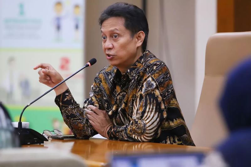 Menteri Kesehatan Budi Gunadi Sadikin menyerukan agar masyarakat yang belum divaksinasi Covid-19 hingga booster untuk segera mengakses layanan di fasilitas kesehatan terdekat. (Dery Ridwansah/JawaPos)