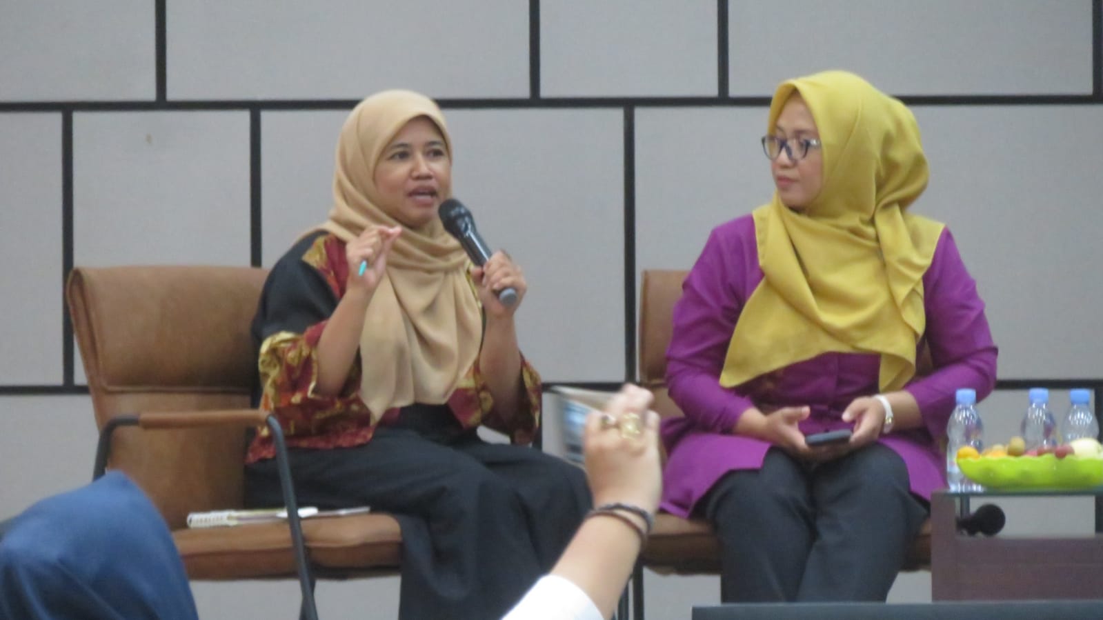 MOTIF: Konselor Psikologi Rifka Annisa Women