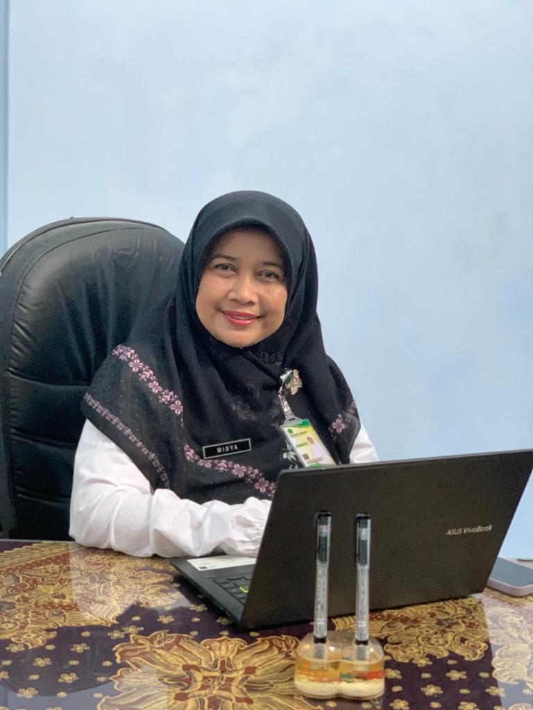 Kepala MIN 1 Kebumen Widyastuti, S.Pd., M.Pd. (M HAFIED/RADAR JOGJA)