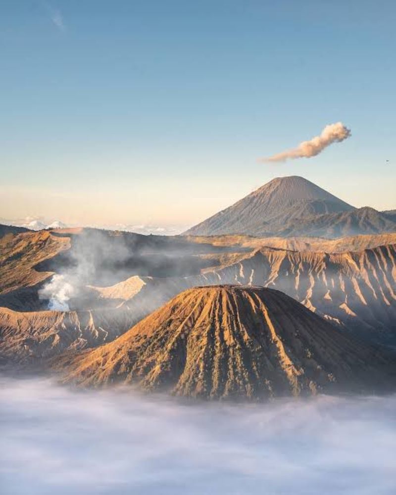 Pesona Gunung Bromo. (Google/@homecare24)