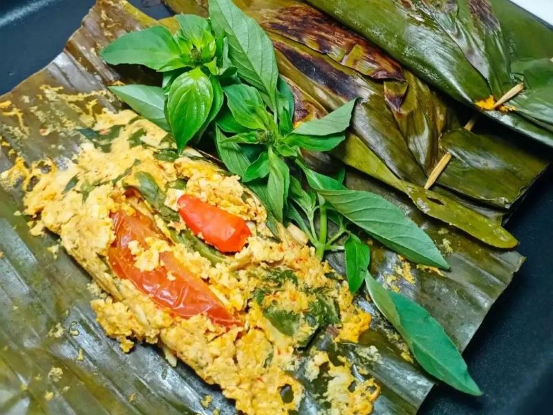 Pepes Tahu Daun Kemangi. (fimela.com)