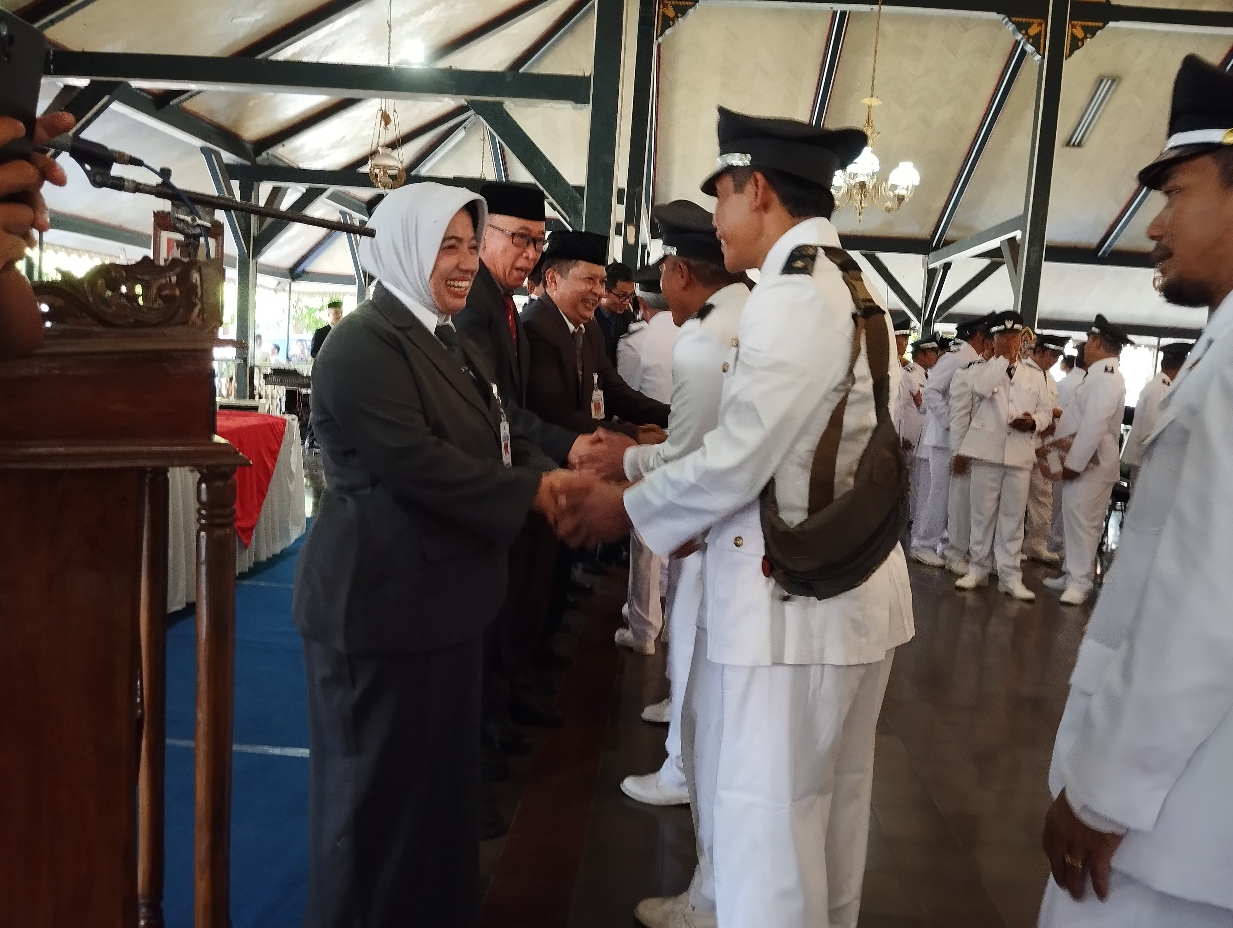 Prosesi pelantikan 88 kades terpilih dari Pilkades Serentak 2023 pada 6 September 2023 lalu oleh Plt Bupati Purworejo Yuli Hastuti di Pendopo Kabupaten Purworejo pada Sen