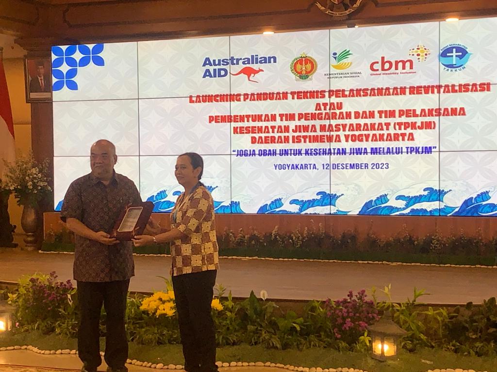 SUKSES: Launching Tim Pelaksana Kesehatan Jiwa Masyarakat (TPKJM) DIY di Gedhong Pracimasana Kompleks Kepatihan Selasa (12/12). (ISTIMEWA)