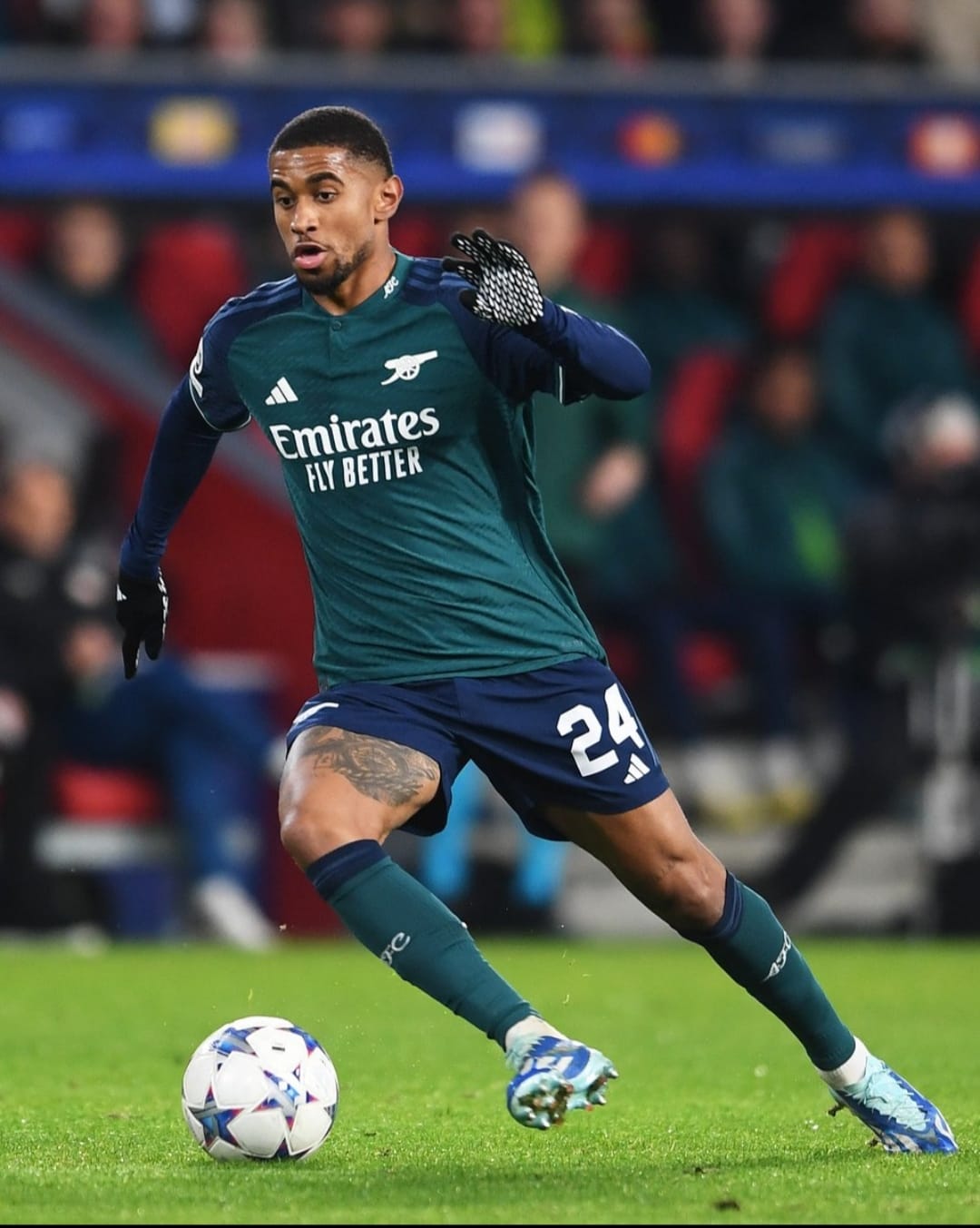 Arsenal ditahan imbang PSV 1-1, Lens kalahkan Sevilla 2-1 ( Arsenal FC)