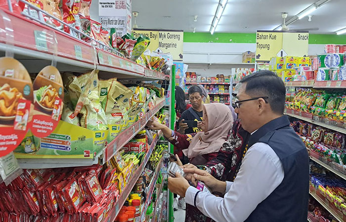 Pengecekan di salah satu swalayan yang ada di Sidoagung, Kulon Progo.(ISTIMEWA)