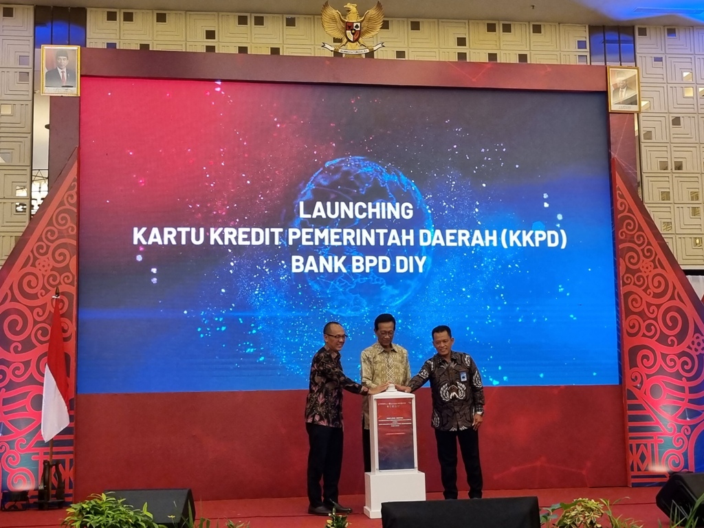 Peresmian Kartu Kredit Pemerintah Daerah (KKPD) yang berfungsi untuk melakukan pembayaran belanja pemerintah daerah yang dibebankan pada APBD.