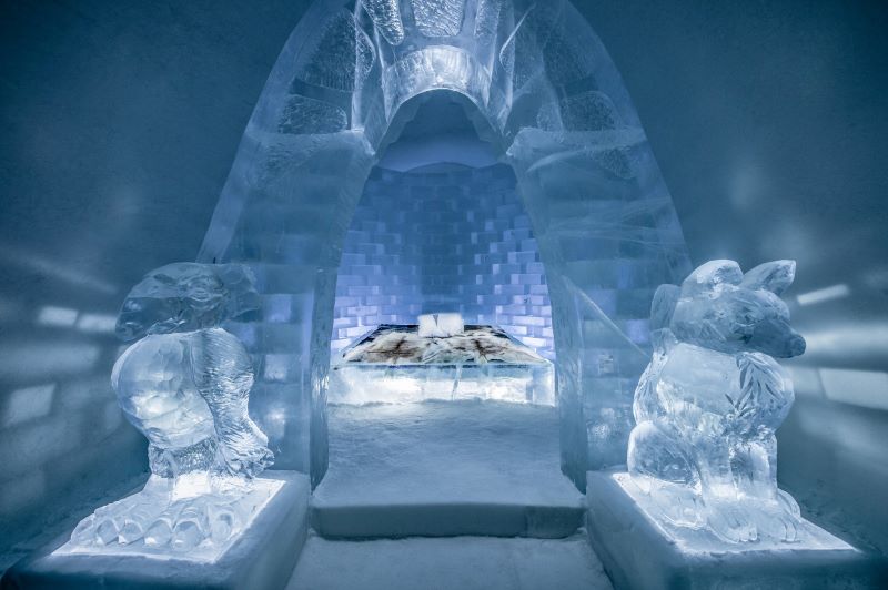 Ice Hotel dengan suhu hingga minus 5 derajat celcius di Swedia. (web/Ice Hotel)