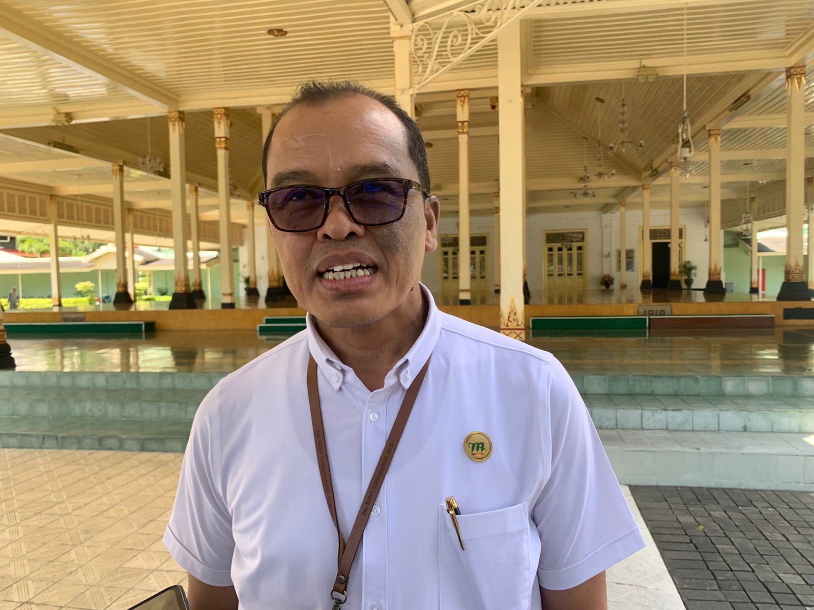 KUDU SEHAT: Sekprov DIY Beny Suharsono di Kompleks Kepatihan Jogjakarta (18/12). (Winda Atika Ira P/Radar Jogja)