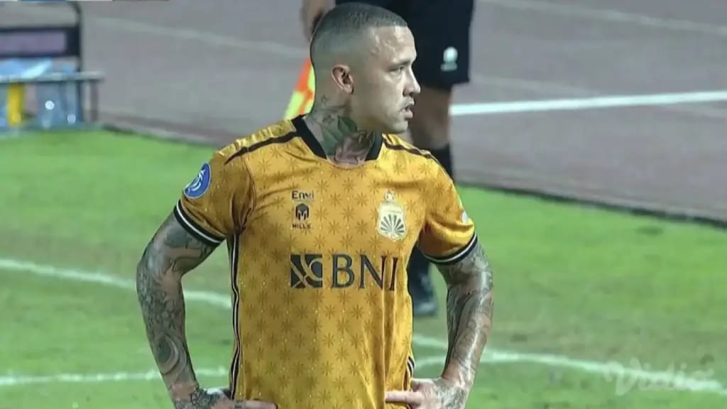 Radja Nainggolan debut pertama bersama Bhayangkara FC (X @indotransfer)