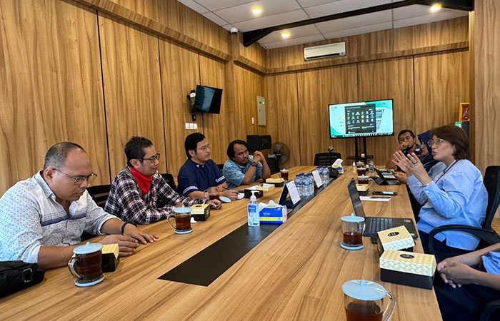 Suasana konsultasi Pansus pedagang TM 2 dengan Dinkop UKM DIY.Nurcahyo dan Krisnadi untuk Radar Jogja
