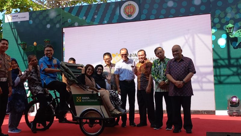 Launching Becak Kayuh Bertenaga Alternatif di Taman Parkir Ketandan Sabtu (23/12/2023). (Winda Atika Ira P/Radar Jogja)