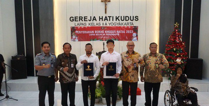 Penyerahan remisi khusus Natal di Lapas Kelas II A Jogjakarta, Senin (25/12/2023).  Foto : Dokumentasi humas Kanwil Kemenkumham DIY untuk Radar Jogja