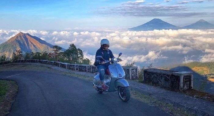Puncak Gunung Telomoyo / Foto : seringjalan.com