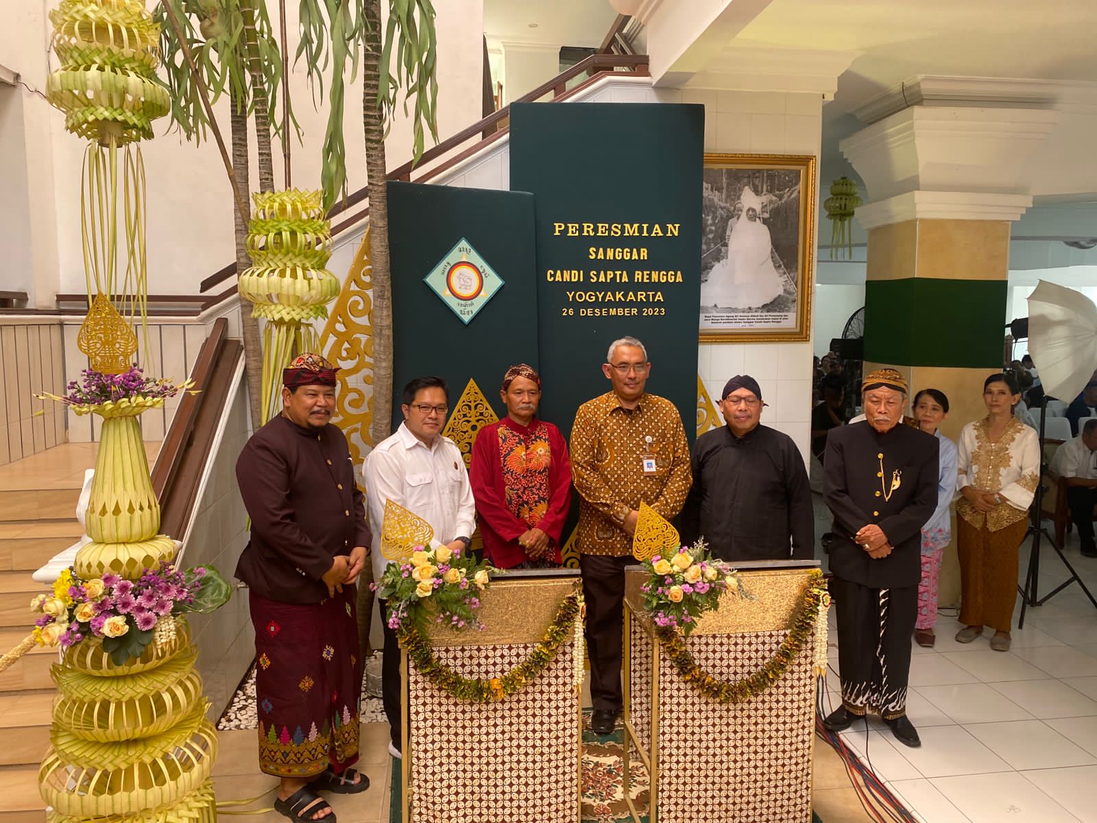 Penandatanganan Prasasti Sanggar Candi Sapta Rengga Yogyakarta oleh Direktur Kepercayaan Terhadap Tuhan Yang Maha Esa dan Masyarakat Adat, kementerian Pendidikan, Kebudayaan, Riset dan Teknologi,