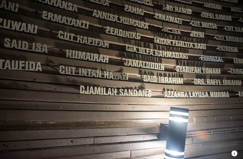 Sumur doa, yang berisi nama-nama korban Tsunami Aceh.