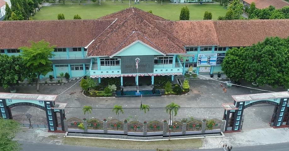 sumber foto sman1seyegan.sch.id