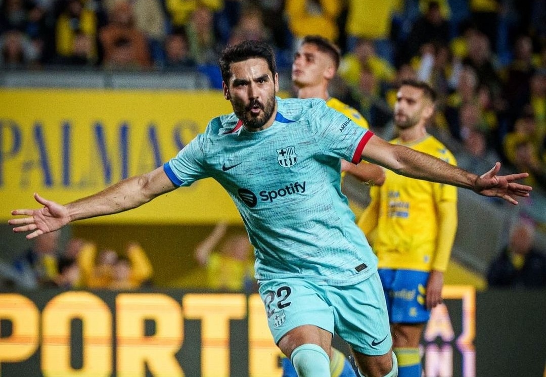 TENANG: selebrasi Ilkay Gundogan usai cetak gol kemenangan Barcelona melalui penalti (ig fcbarcelona)