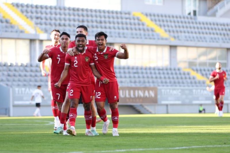 MERAH: selebrasi pemain Indonesia rayakan gol yang dicetak Yakob Sayuri ke gawang Libya (pssi)
