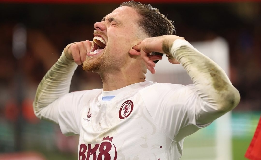 PUAS: Selebrasi Matty Cash usai menjebol gawang Middlesbrough dan bawa Aston Villa amankan kemenangan (ig avcofficial)