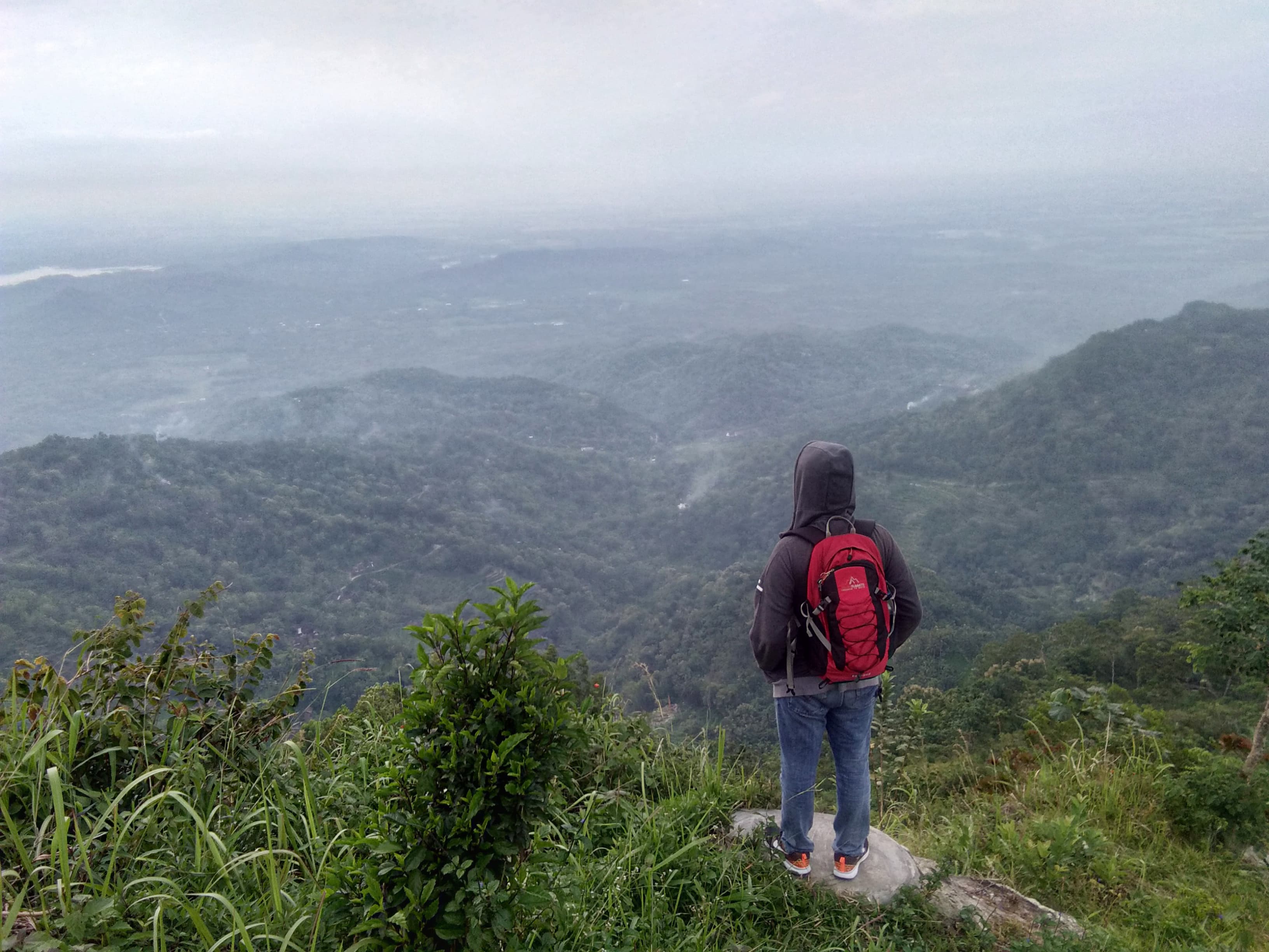 Destinasi wisata Kawasan Embung Sriten, Karangwuni, Rongkop, Kabupaten Gunungkidul.