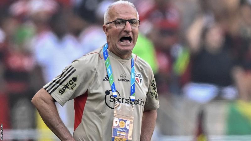 Dorival Junior ungkap telah berdiskusi dengan pelatih Real Madrid, Carlo Ancelotti terkait perkembangan Endrick