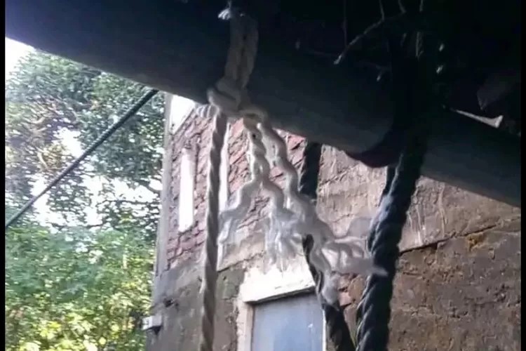 Pelajar SMP di Semarang tewas gantung diri dengan tali pramuka, ditemukan sang ayah di belakang rumah (IG @beritasemaranghariini )