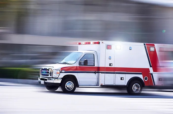 mobil ambulance identic dengan suara sirinenya
