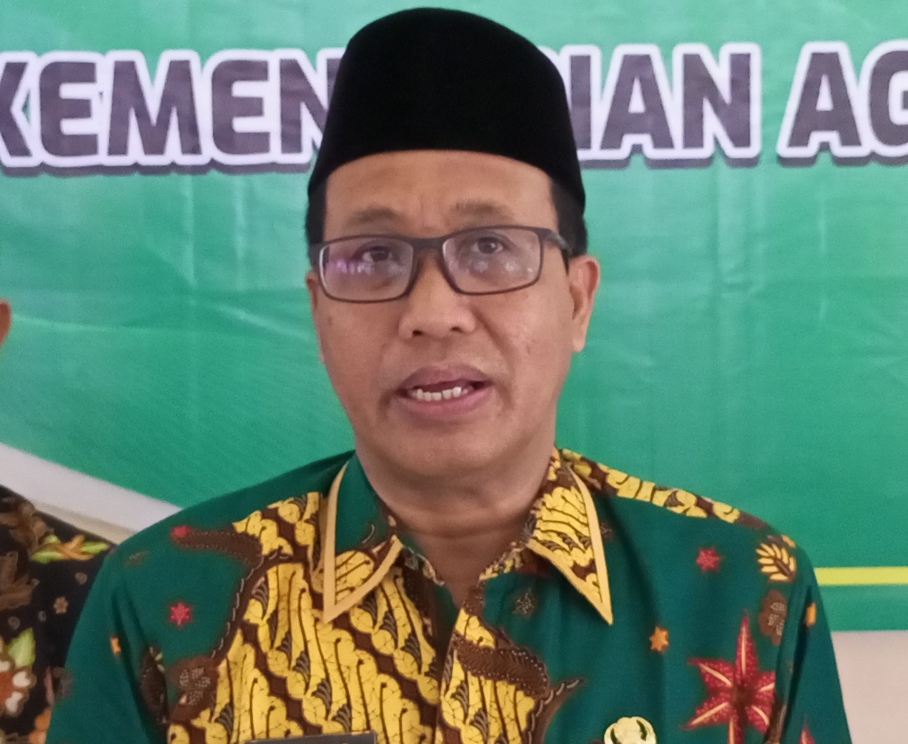 KONSISTEN: Kepala Kantor Kementerian Agama Kebumen Sukarno. (M HAFIED/RADAR KEBUMEN)