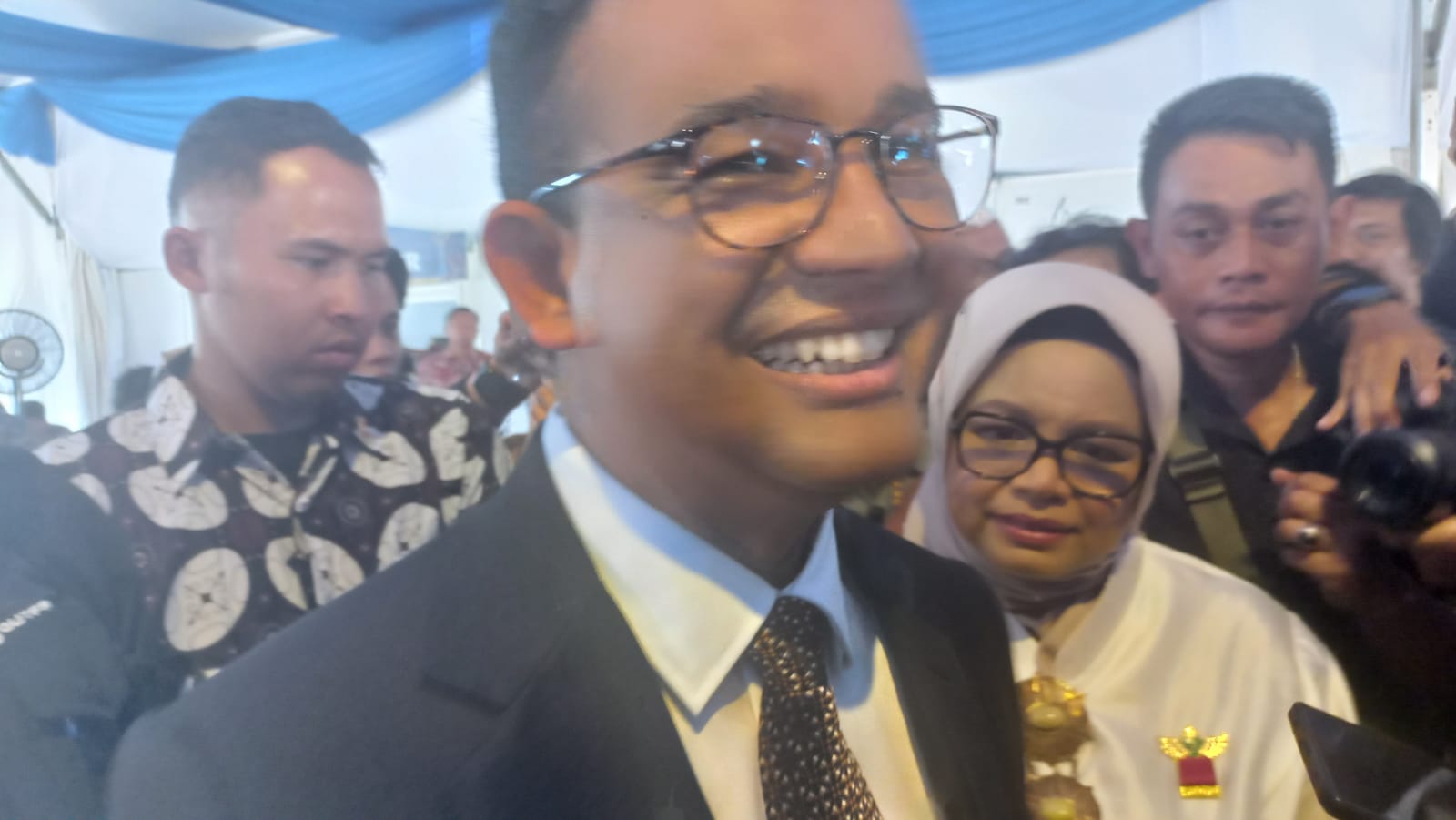 RESMI: Anies Baswedan menghadiri resepsi Dhaup Ageng di Pura Pakualaman Jogja. (Istimewa)