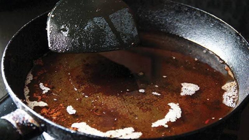 Ilustrasi Minyak jelantah.