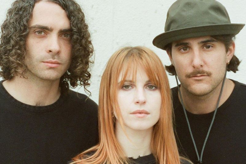 Paramore, grup band yang mengawali karirnya di Amerika ini bakal comeback dalam album tribute  Talking Heads.
