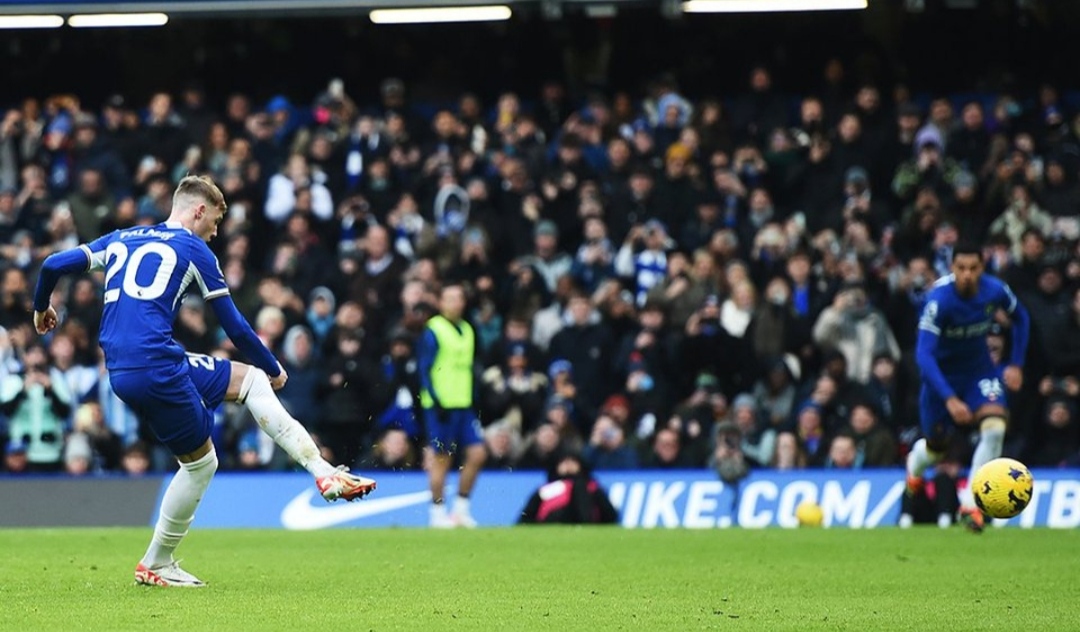 Cole Palmer cetak gol kemenangan Chelsea atas Fulham melalui penalti (TNT Sports)
