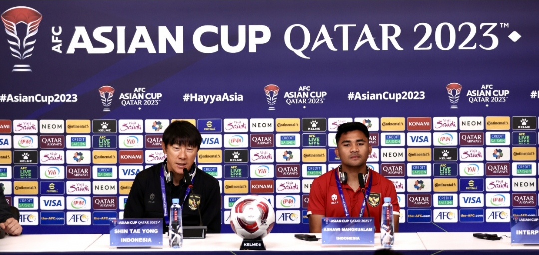 Shin Tae-yong dan Asnawi Mangkualan wakili timnas Indonesia jalani Prescon pre-match Indonesia kontra Irak (PSSI)