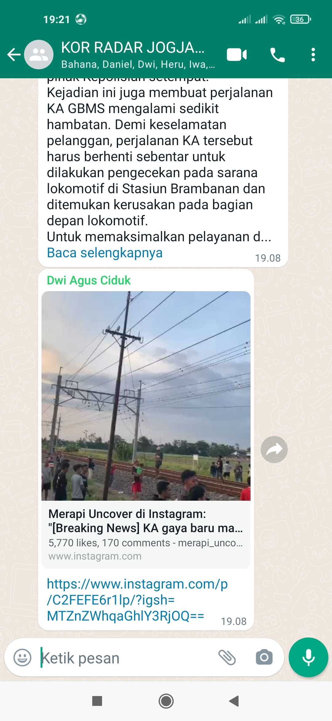 WASPADA: KA Gaya Baru Malam Selatan tertemper oleh mobil di perlintasan tidak dijaga JPL 215 KM 150+3 antara Stasiun Srowot dan Brambanan pada Minggu (14/1).