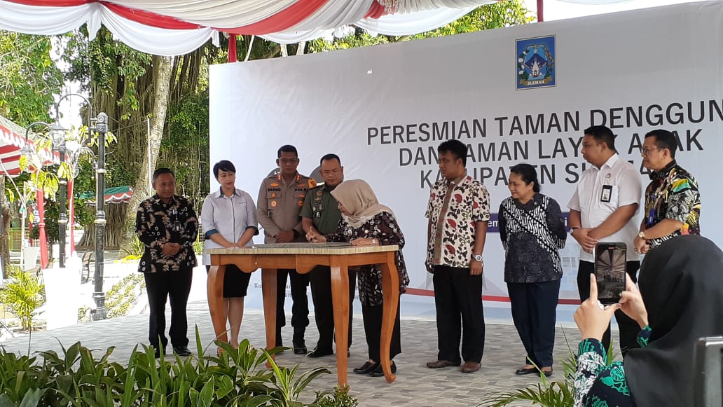 RAMAH: Suasana peresmian Taman Denggung dan Taman Layak Anak oleh Bupati Sleman Kustini Sri Purnomo pada Senin (15/1).