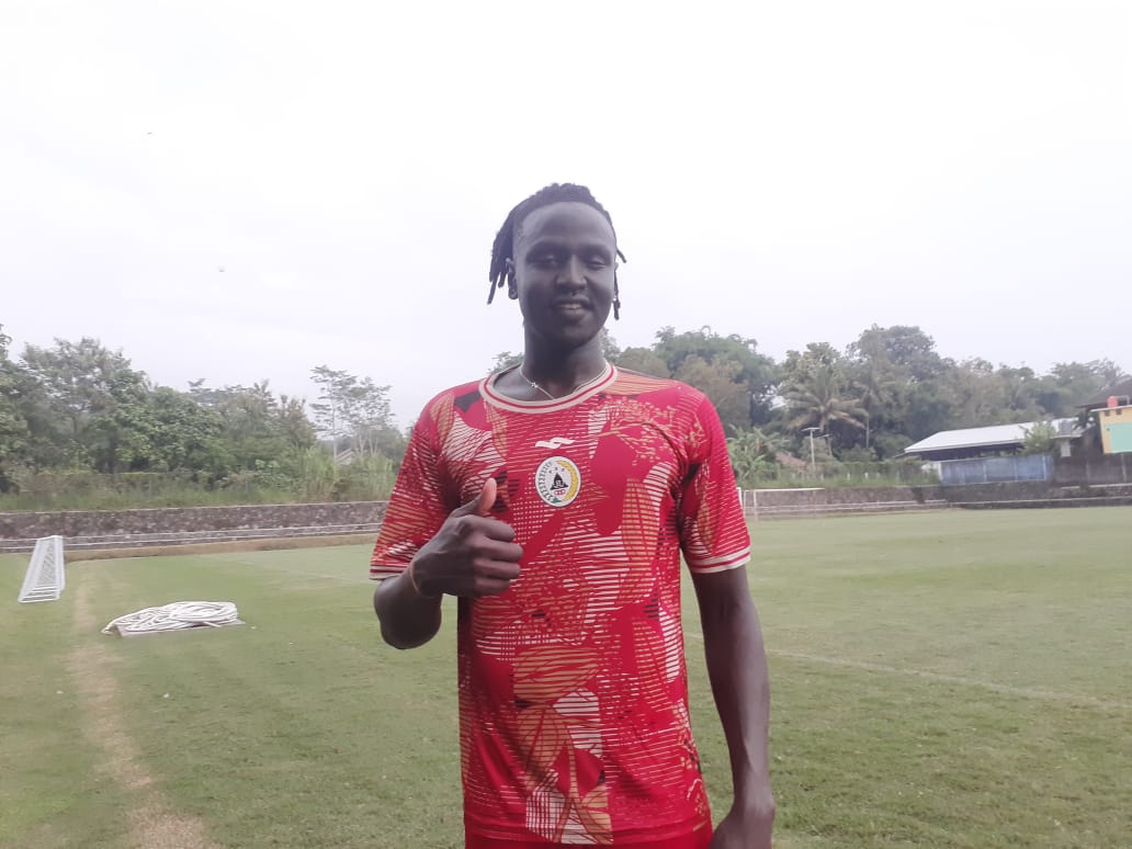 BERJUANG: Striker asing PSS Sleman Ajak Riak saat ditemui di latihan perdana di Lapangan Pakembinangun, Sleman.