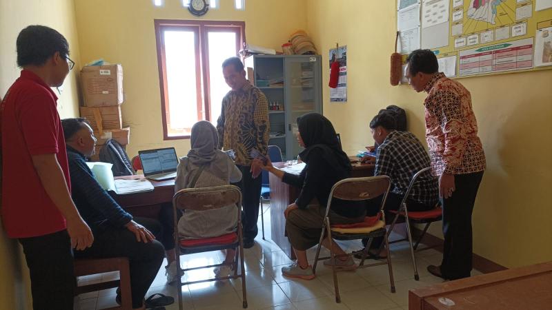 Monitoring stakeholder, unggah berkas SIAKBA dan skrining kesehatan bagi anggota KPPS Kalurahan Tepus, Kapanewon Tepus, Kabupaten Gunungkidul, Minggu (14/1/2024).