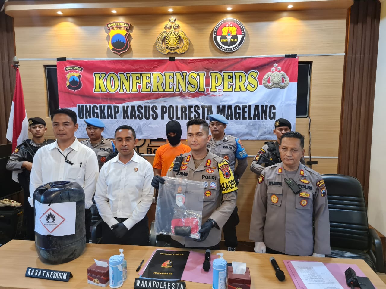 DITANGKAP: Budiyanto sudah melakukan penyalahgunaan BBM sejak 3 tahun lalu. Atas laporan masyarakat, polisi berhasil menangkapnya.