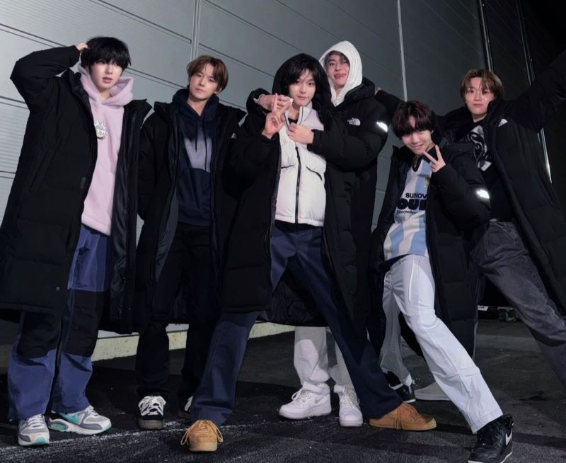 Grup boy K-pop NCT terbaru.